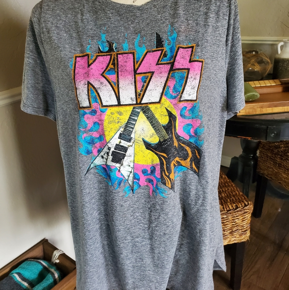 Lane Bryant Kiss shirt